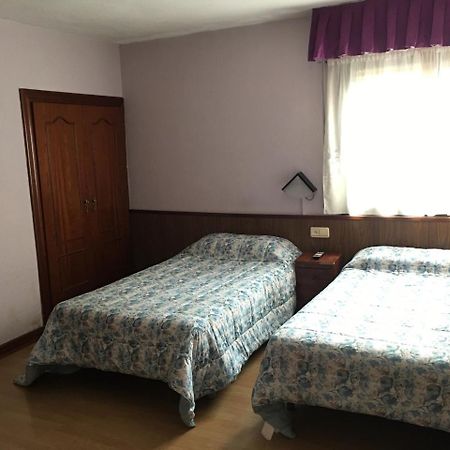 Hostal Hilton Burgos Ngoại thất bức ảnh