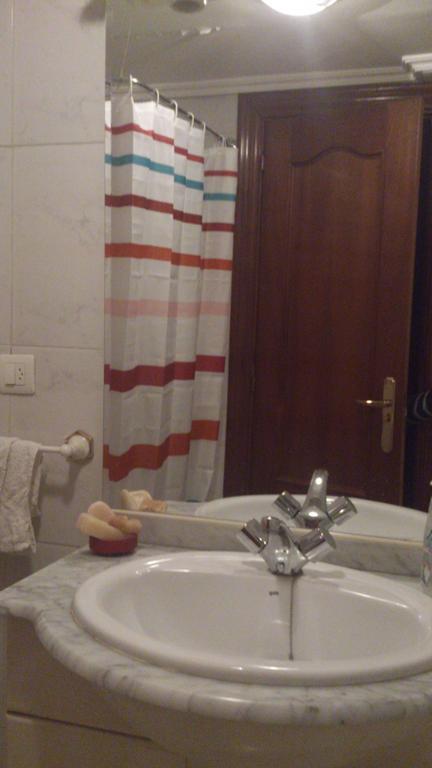 Hostal Hilton Burgos Ngoại thất bức ảnh