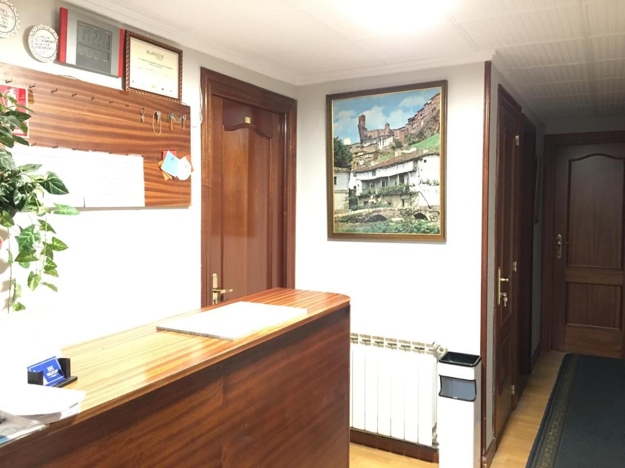Hostal Hilton Burgos Ngoại thất bức ảnh