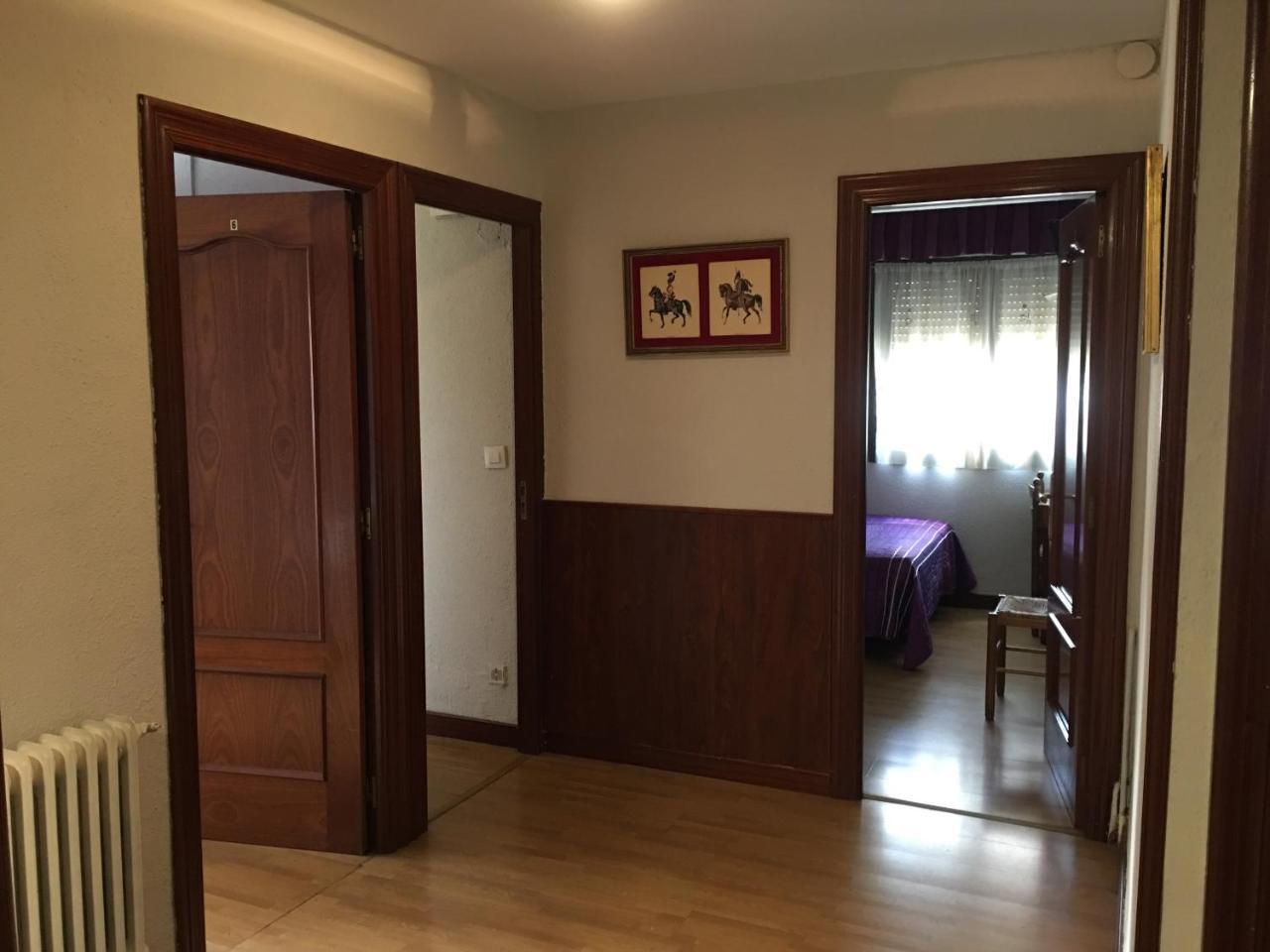Hostal Hilton Burgos Ngoại thất bức ảnh